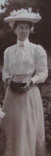 Mrs Irene Hore at Ulverston Station, Lancashire.  August 1906